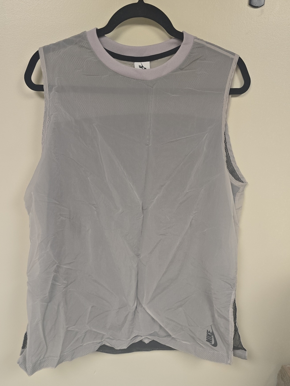 Nike Women's Light Gray/Light Purple Mesh Sleeveless Tank Top